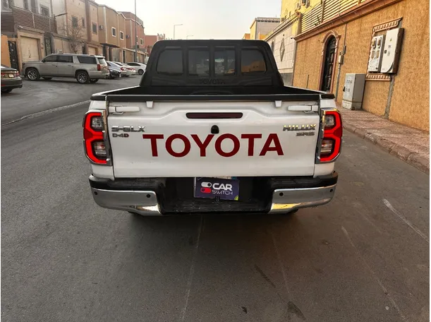 Car image 6