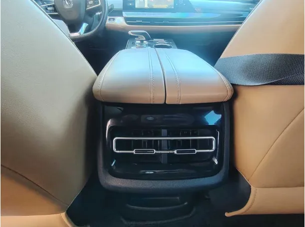 Car image 21