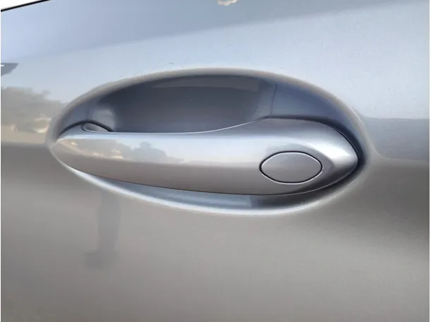 Car image 29