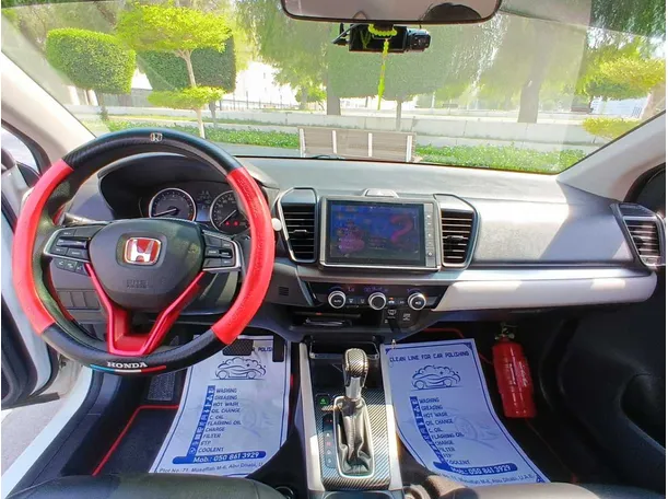 Car image 15
