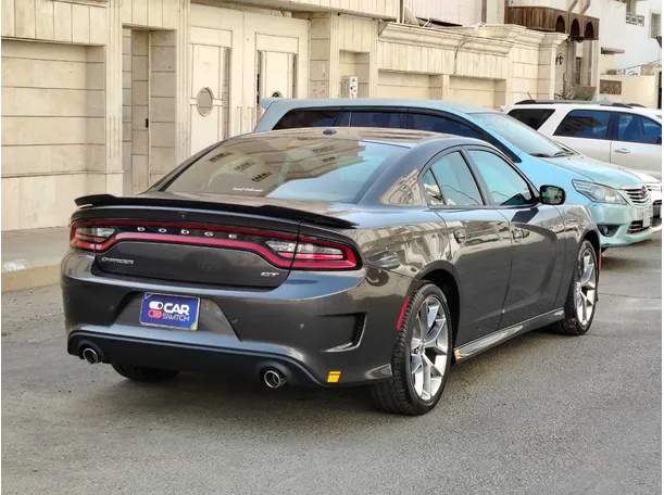 Car image 5