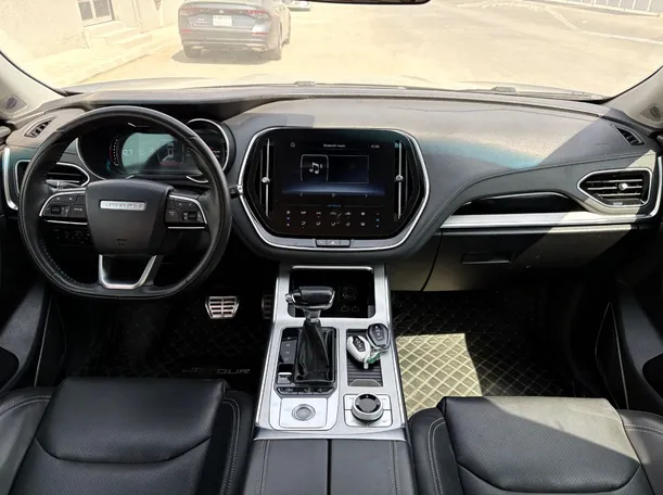 Car image 18