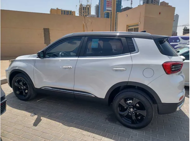 Car image 8