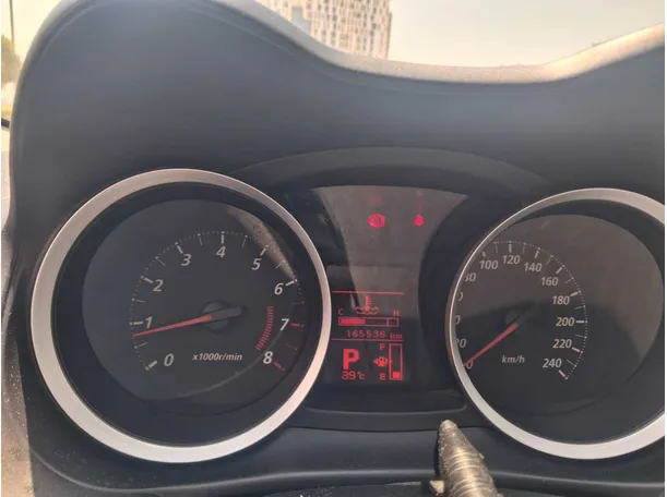 Car image 18
