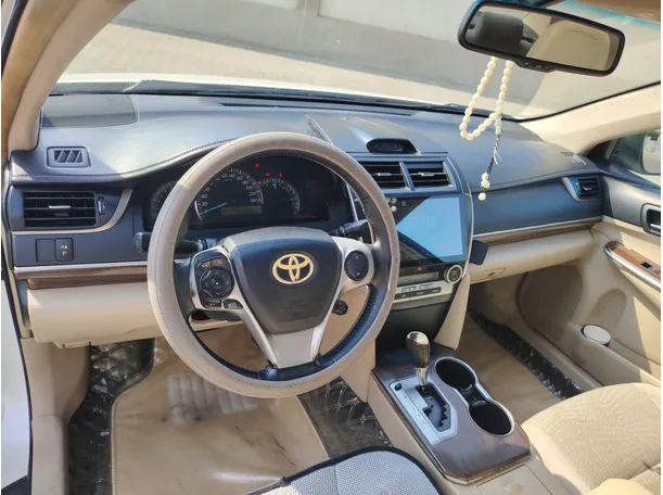 Car image 11