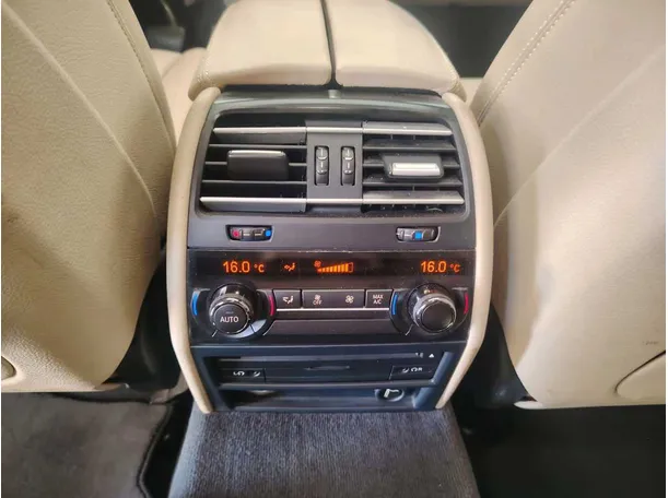 Car image 39