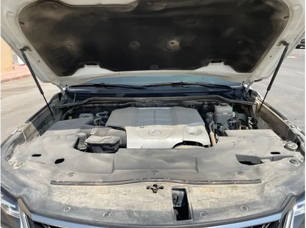 Car image 27