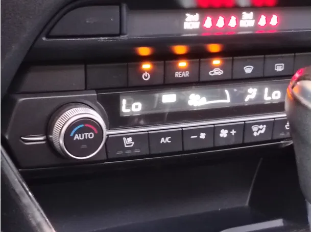 Car image 29