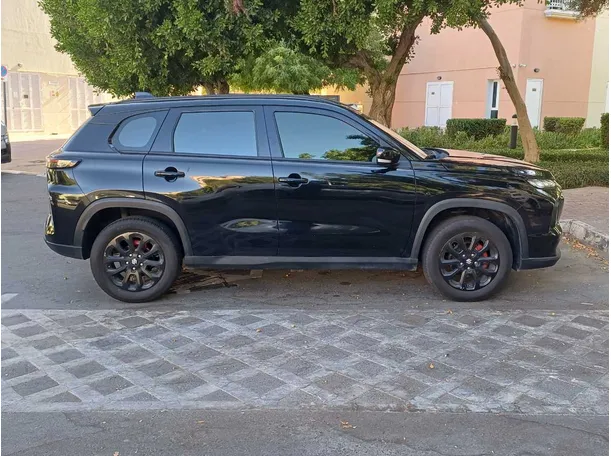 Car image 8