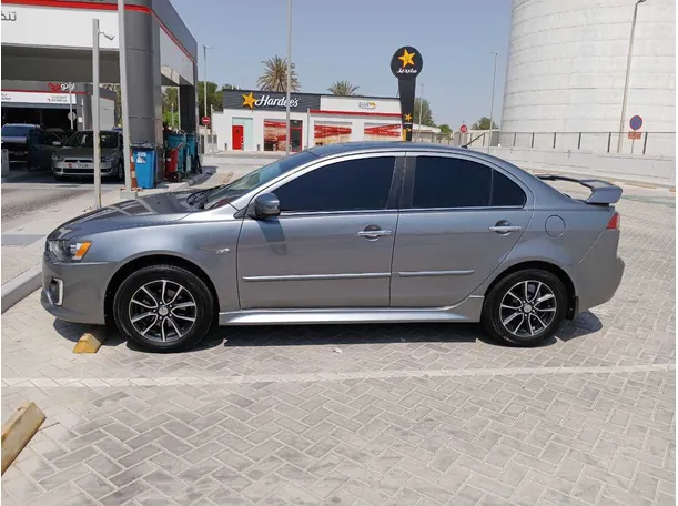 Car image 8