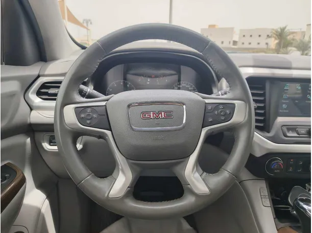 Car image 23