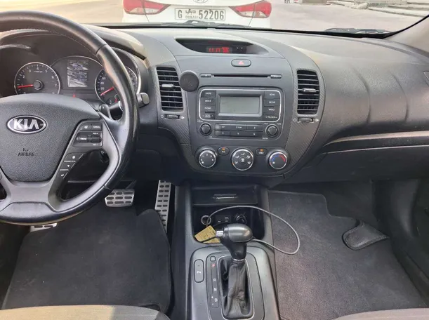 Car image 15
