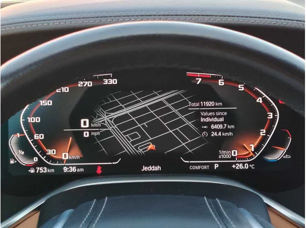 Car image 24