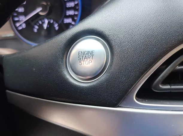 Car image 28