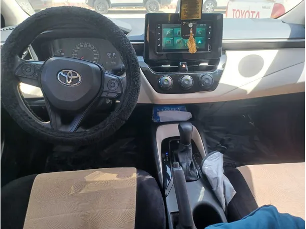 Car image 16