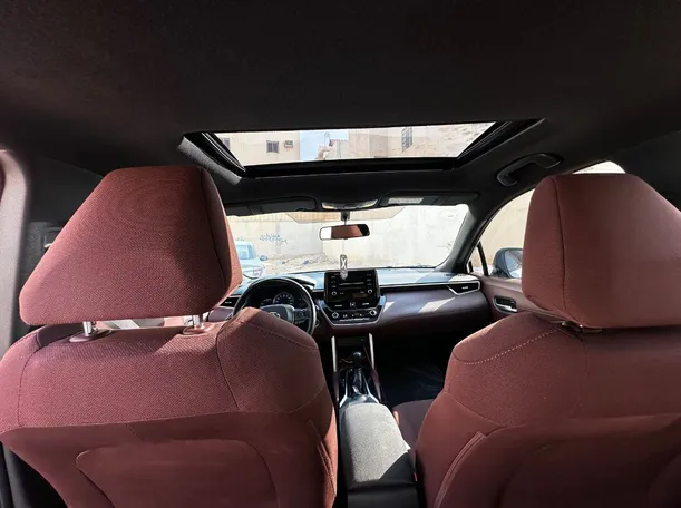 Car image 15