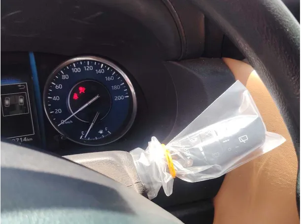 Car image 22