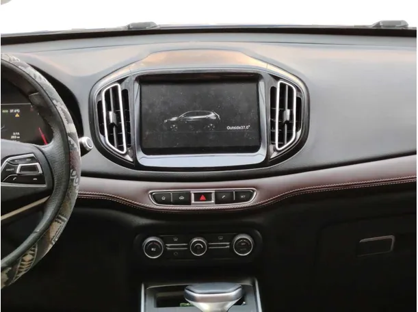 Car image 23