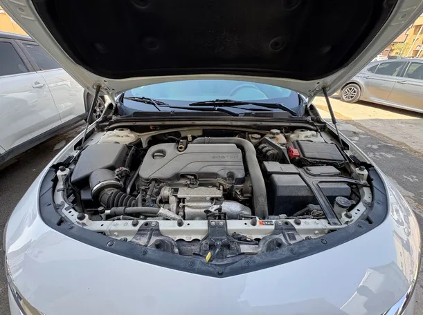 Car image 26