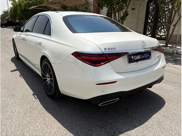 Car image 7