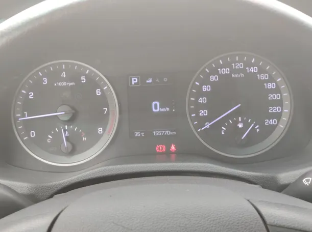 Car image 24