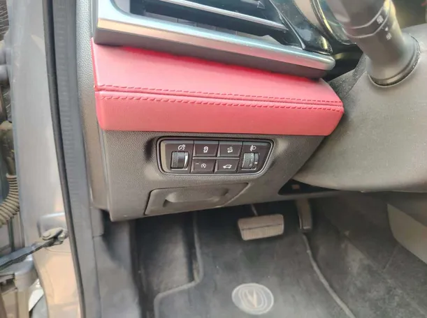 Car image 36