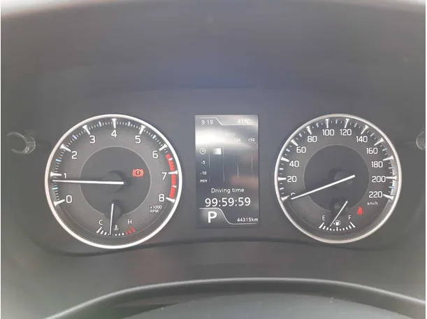 Car image 18