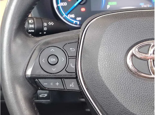 Car image 32