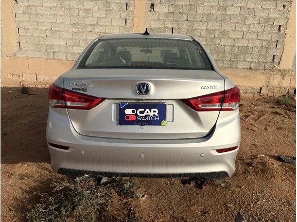 Car image 5