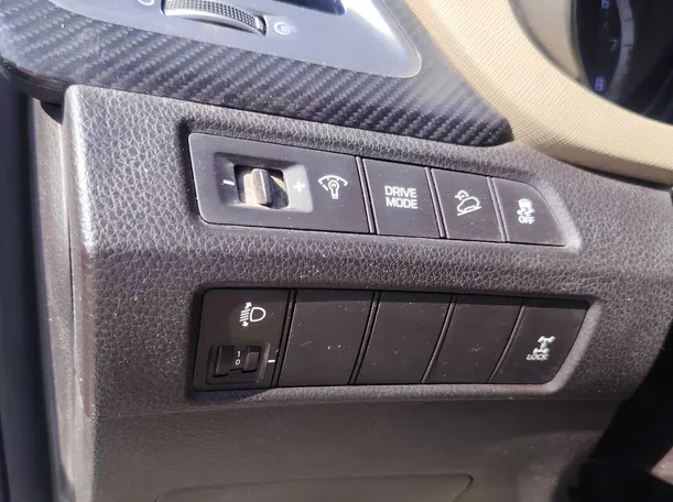 Car image 22