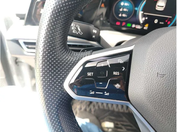 Car image 39