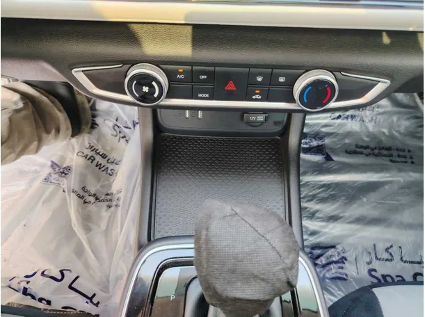 Car image 23