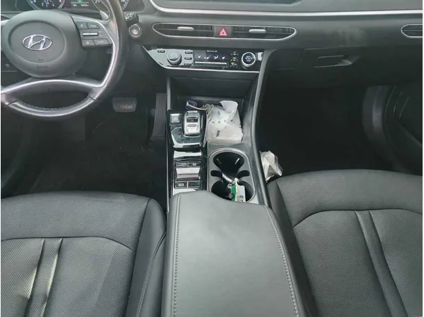 Car image 22