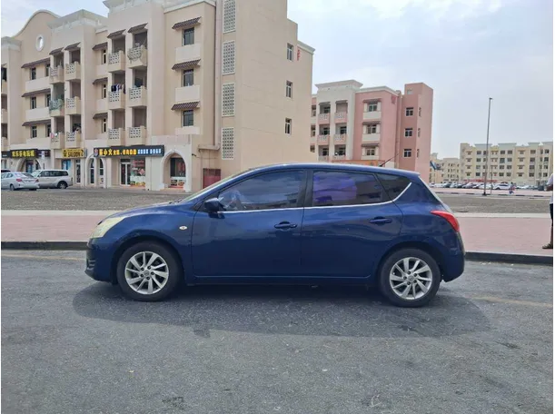 Car image 8
