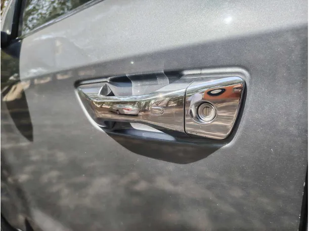 Car image 31