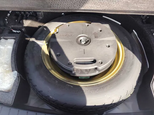 Car image 31