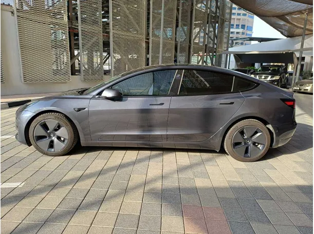 Car image 8