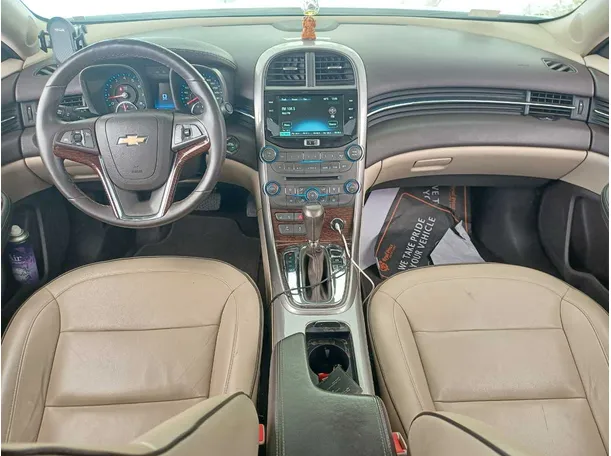 Car image 16