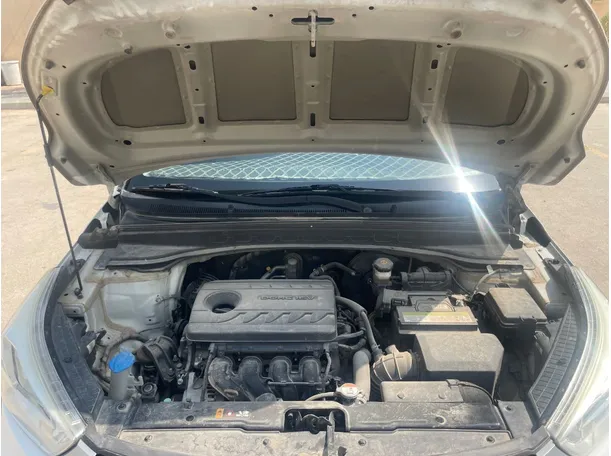 Car image 25