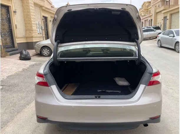 Car image 21