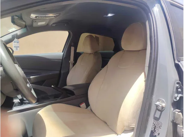 Car image 13