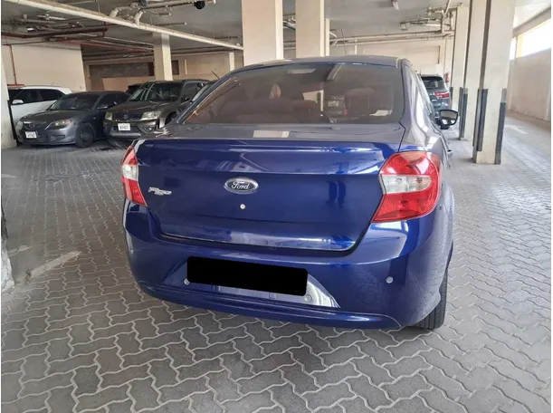 Car image 5