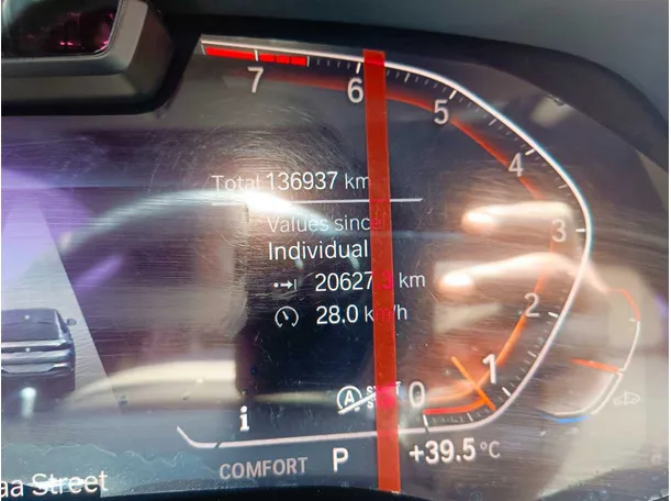 Car image 32