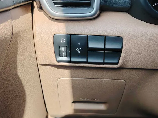Car image 31