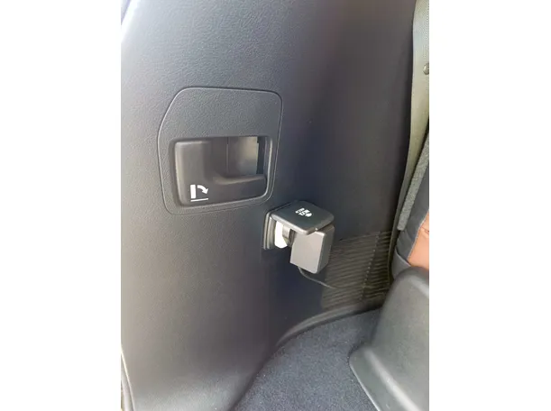 Car image 40