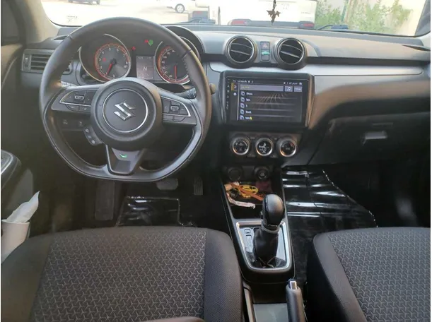 Car image 16