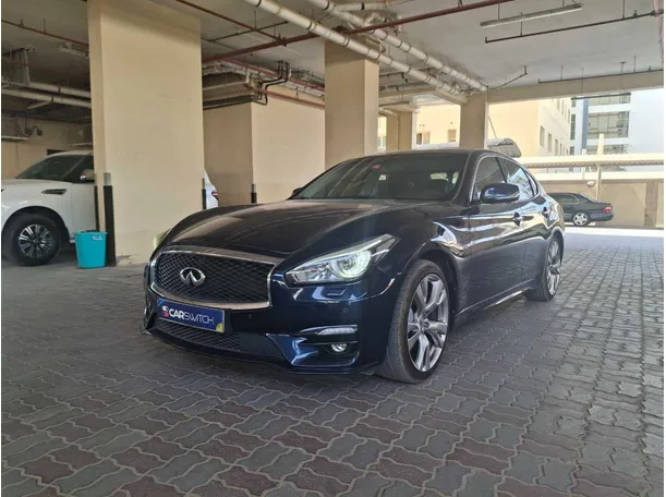 2016 Infiniti Q70 in UAE