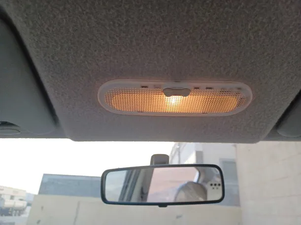 Car image 19