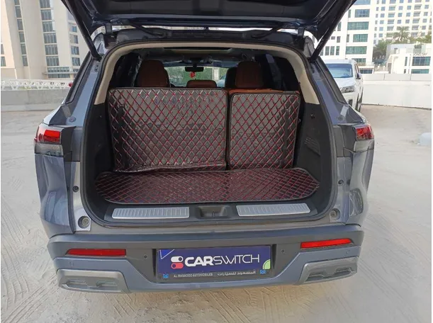 Car image 20