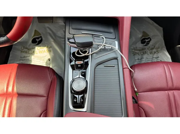 Car image 16